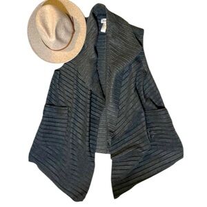 LEMODA FLEECE PLEAT TRIM LAPEL VEST